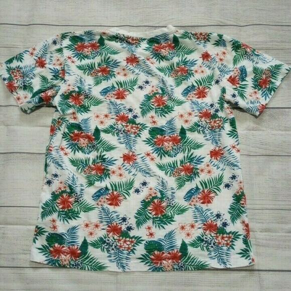 14/16 Free Planet Tropical Pocket Tee - Picture 3 of 4